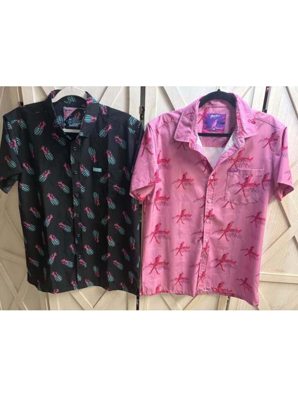 2 Retro-Style Button up-Shirts – Hawaiian Style_ Men’s Medium